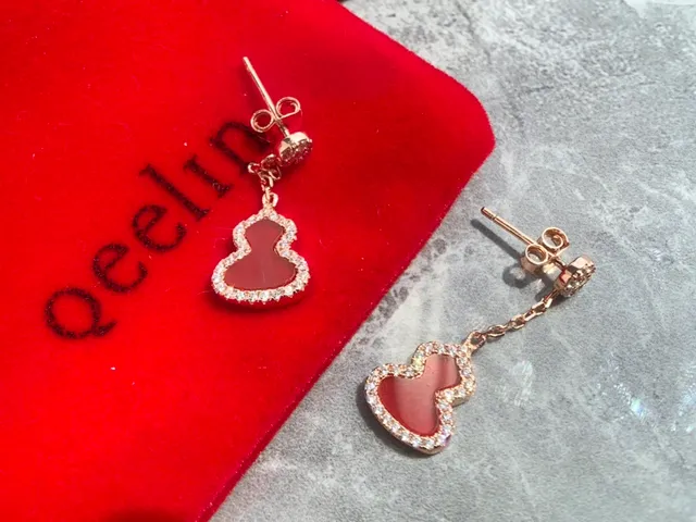 Red Agate Gourd-Shaped Pavé Diamond Halo Drop Earrings 6