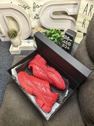 Red Monochromatic Sculpted Multi-Layered Sole Chunky Sneakers 3