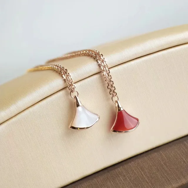 Red White Fan-Shaped Pendants Dual-Tone Stone Inlay Necklace 4