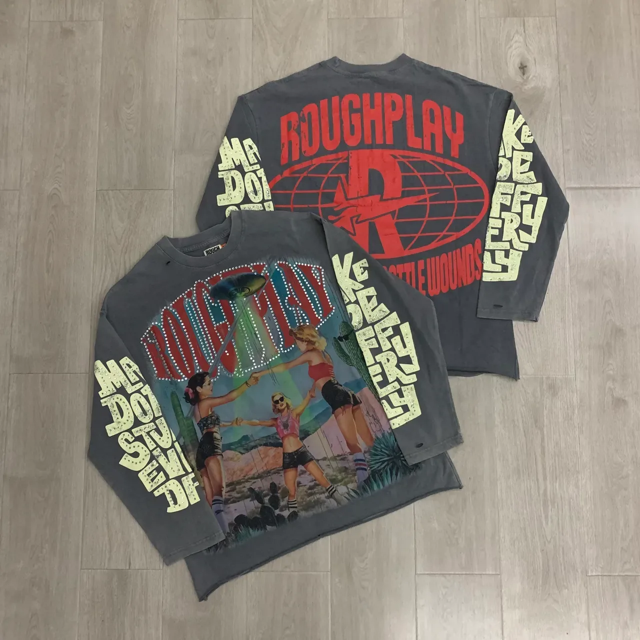 ROUCH Graphic Print Rhinestone-Embellished Long-Sleeve T-Shirt 9
