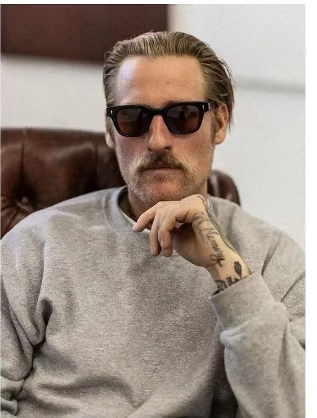 Round Frame Dark Lens Sunglasses 6