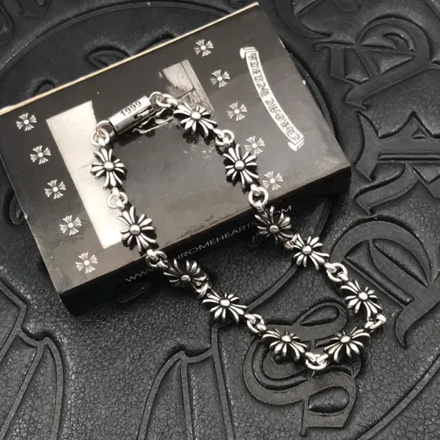 Silver Daisy Charm Link Bracelet 5
