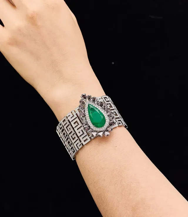 Silver Green Geometric Greek Key Motif Pavé-Set Diamond Band Bracelet 2
