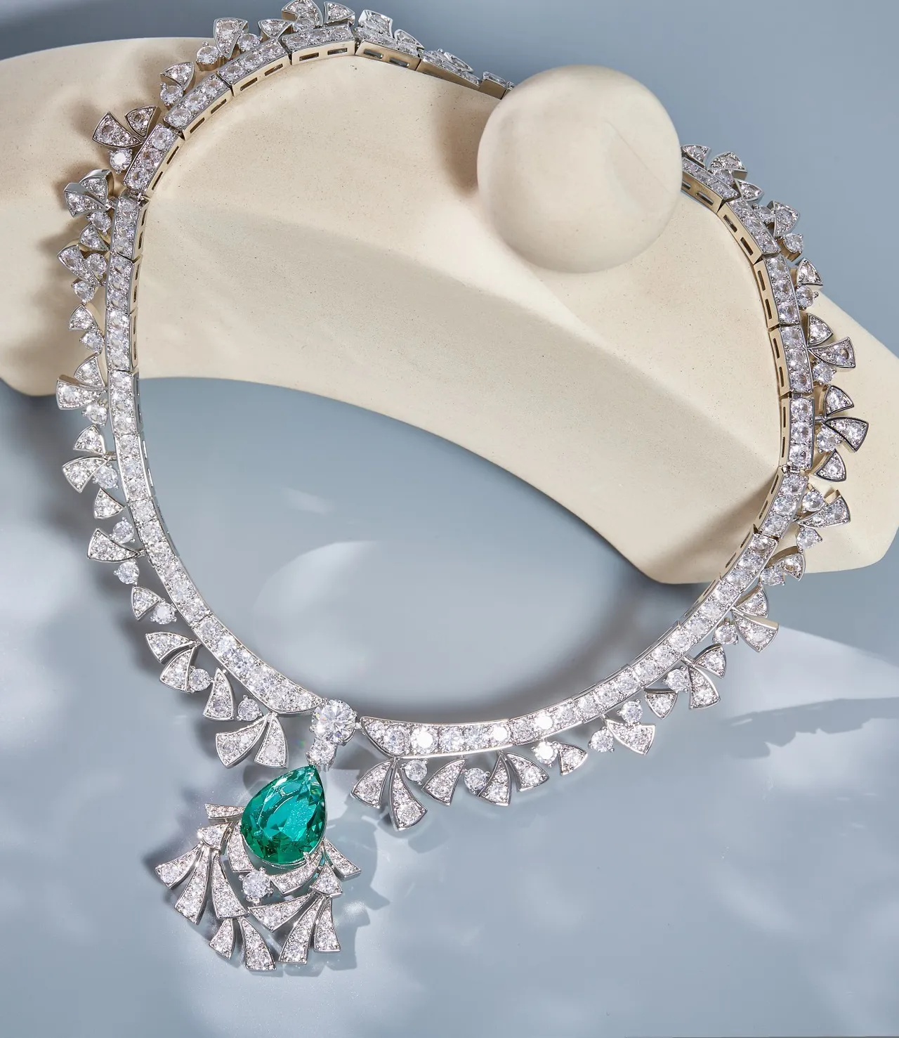 Silver Green High-Jewelry Collar Pavé-Set Diamonds Necklace 3