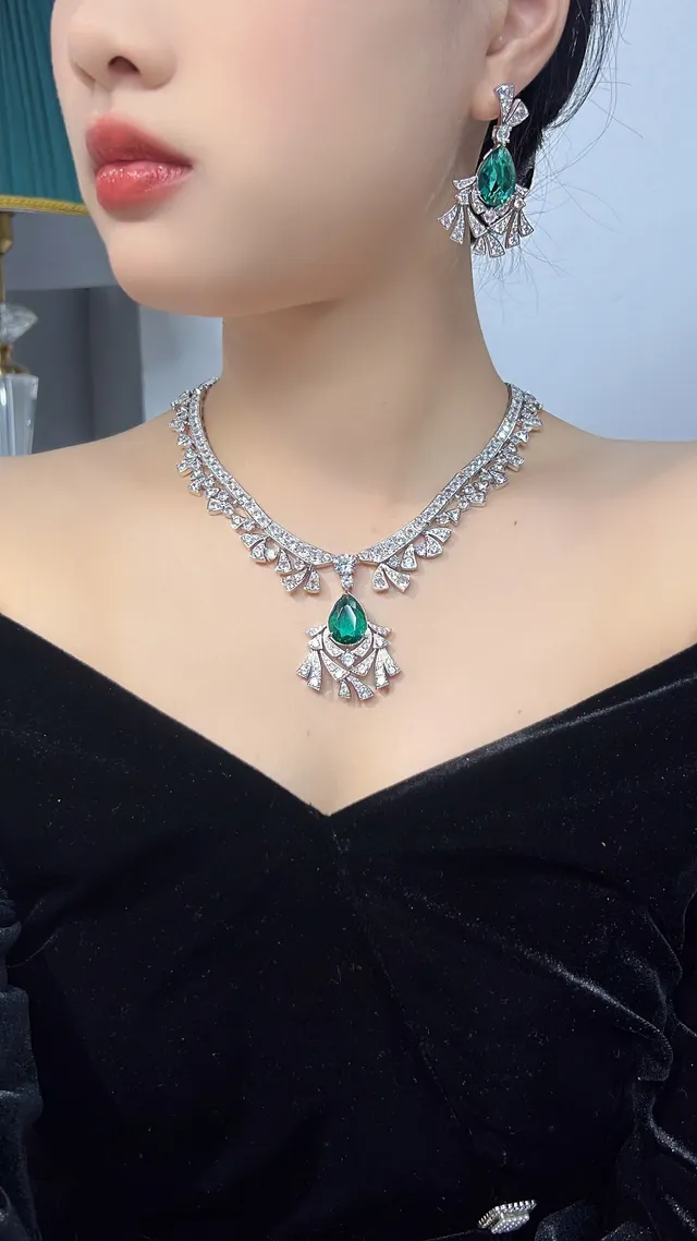 Silver Green High-Jewelry Collar Pavé-Set Diamonds Necklace 6