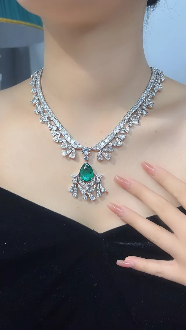 Silver Green High-Jewelry Collar Pavé-Set Diamonds Necklace 8