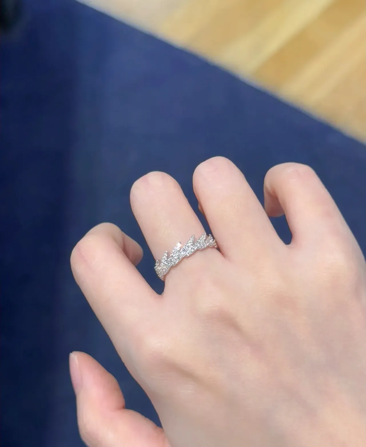 Silver-Tone Leaf Motif Pavé Ring 2