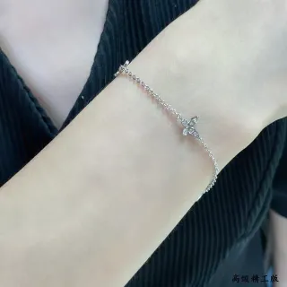 Pulsera de cadena con colgante floral de tono plateado pavé