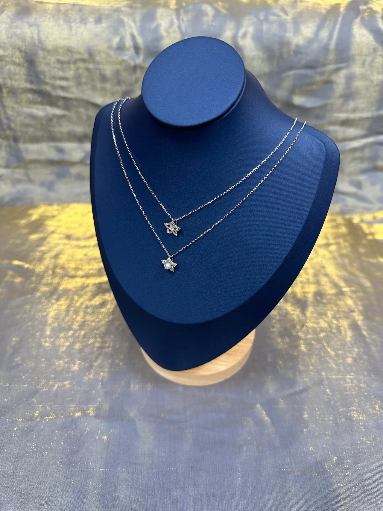 Silver-Toned Star Pendant Dainty Chain Necklace 9