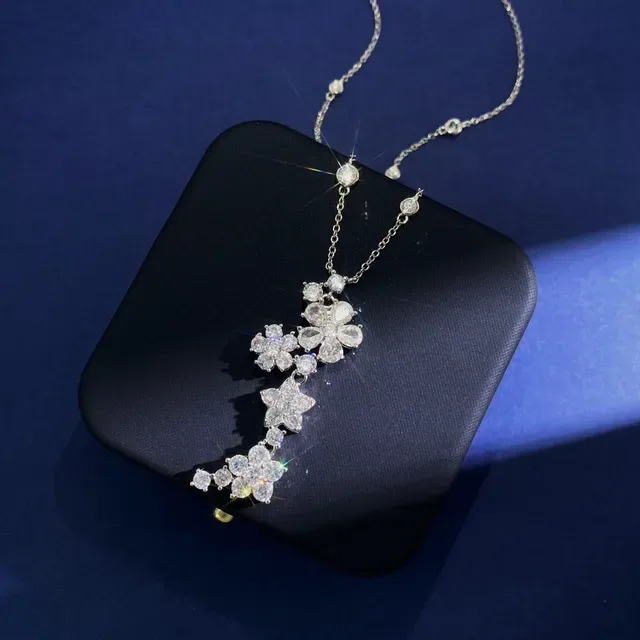 Silver Transparent Floral Cluster Pendant Faceted Clear Stones Necklace 7