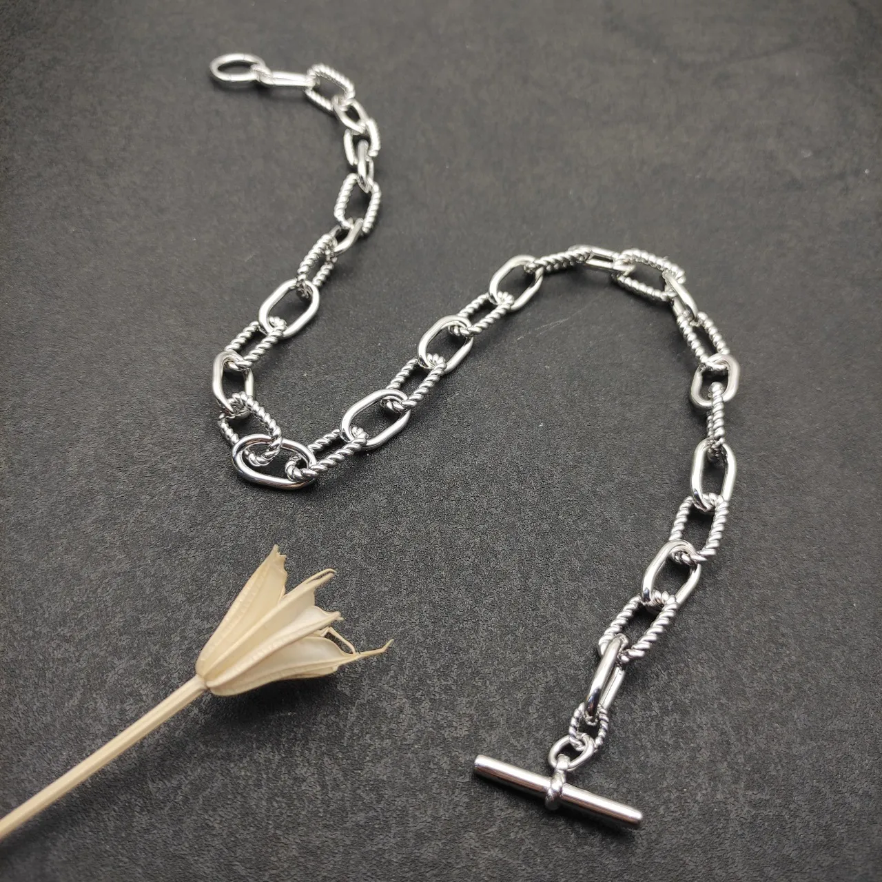 Silver Twisted Rope-Link Toggle Clasp Bracelet 7