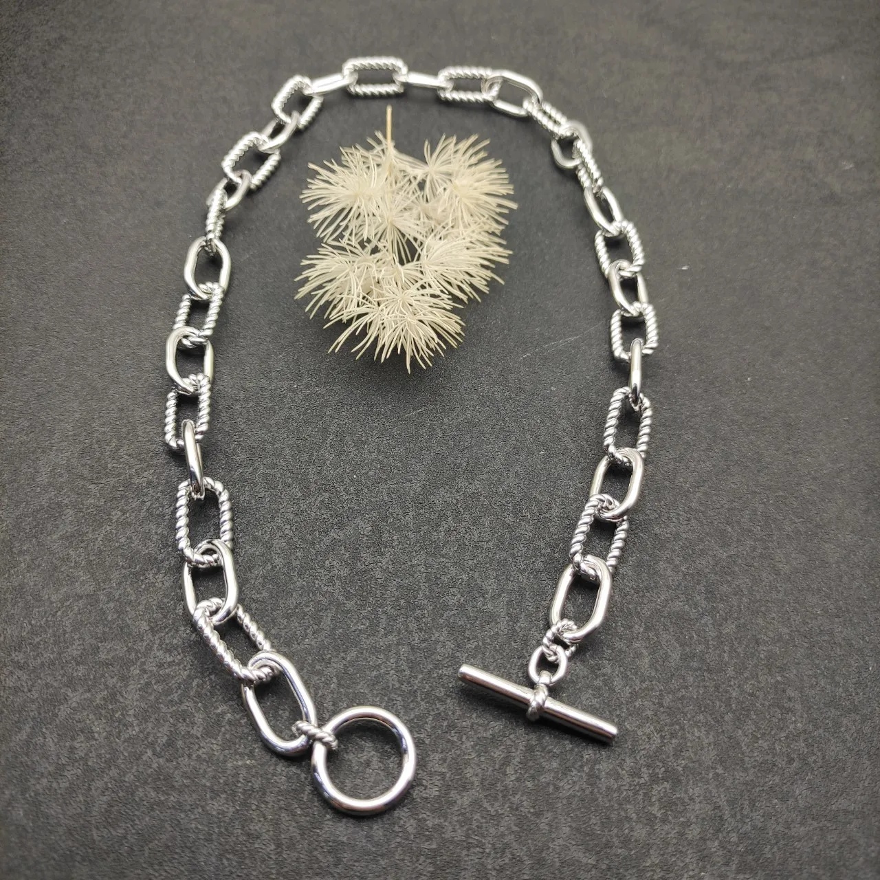 Silver Twisted Rope-Link Toggle Clasp Bracelet 8