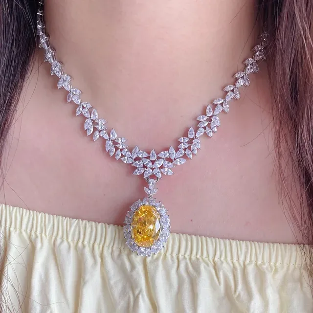 Silver Yellow Leaf-Motif Chain Oval Center Stone Necklace 7