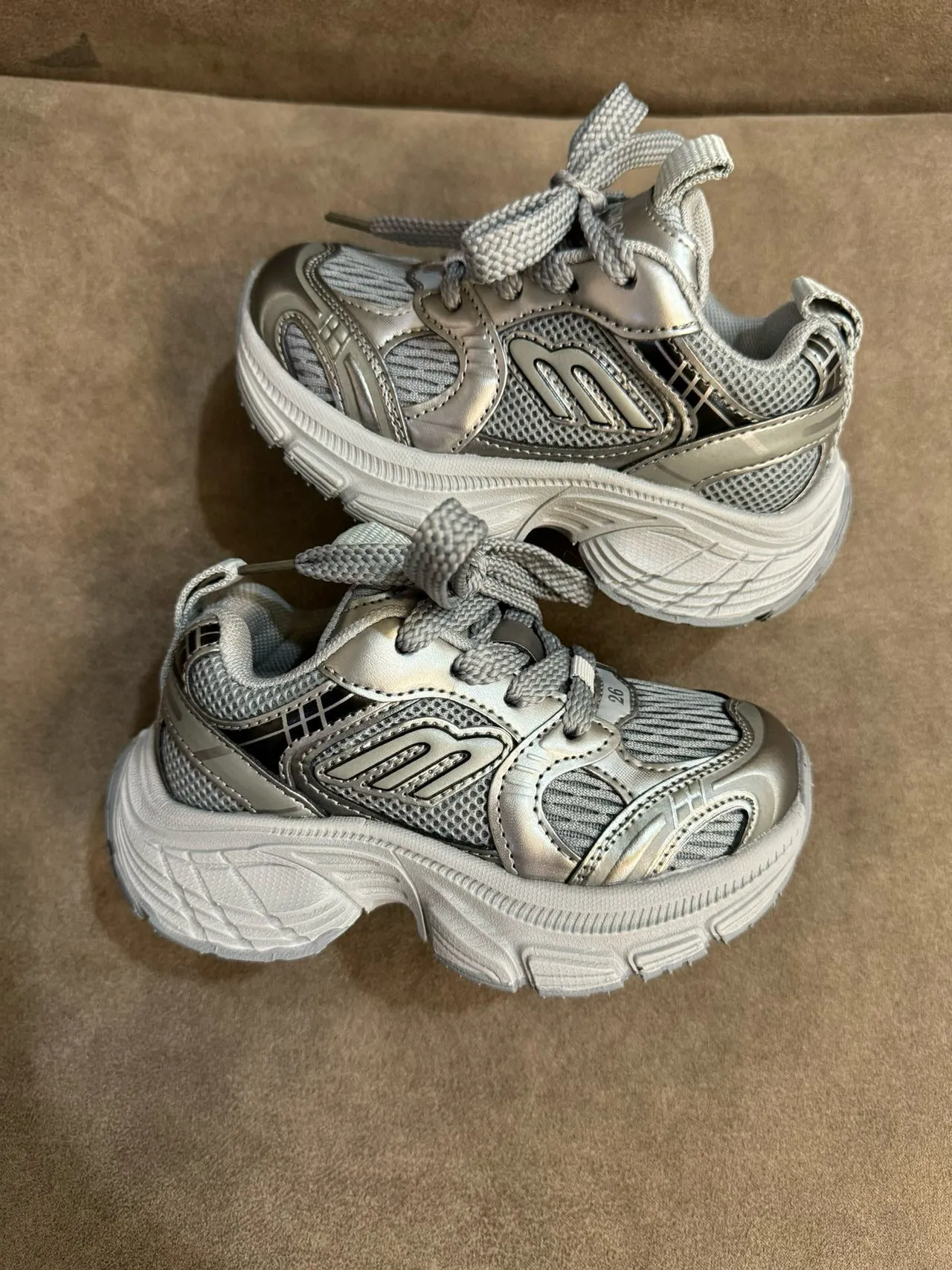 Skechers Silver Gray Sole Mesh And Synthetic Overlay Chunky Sneakers 15