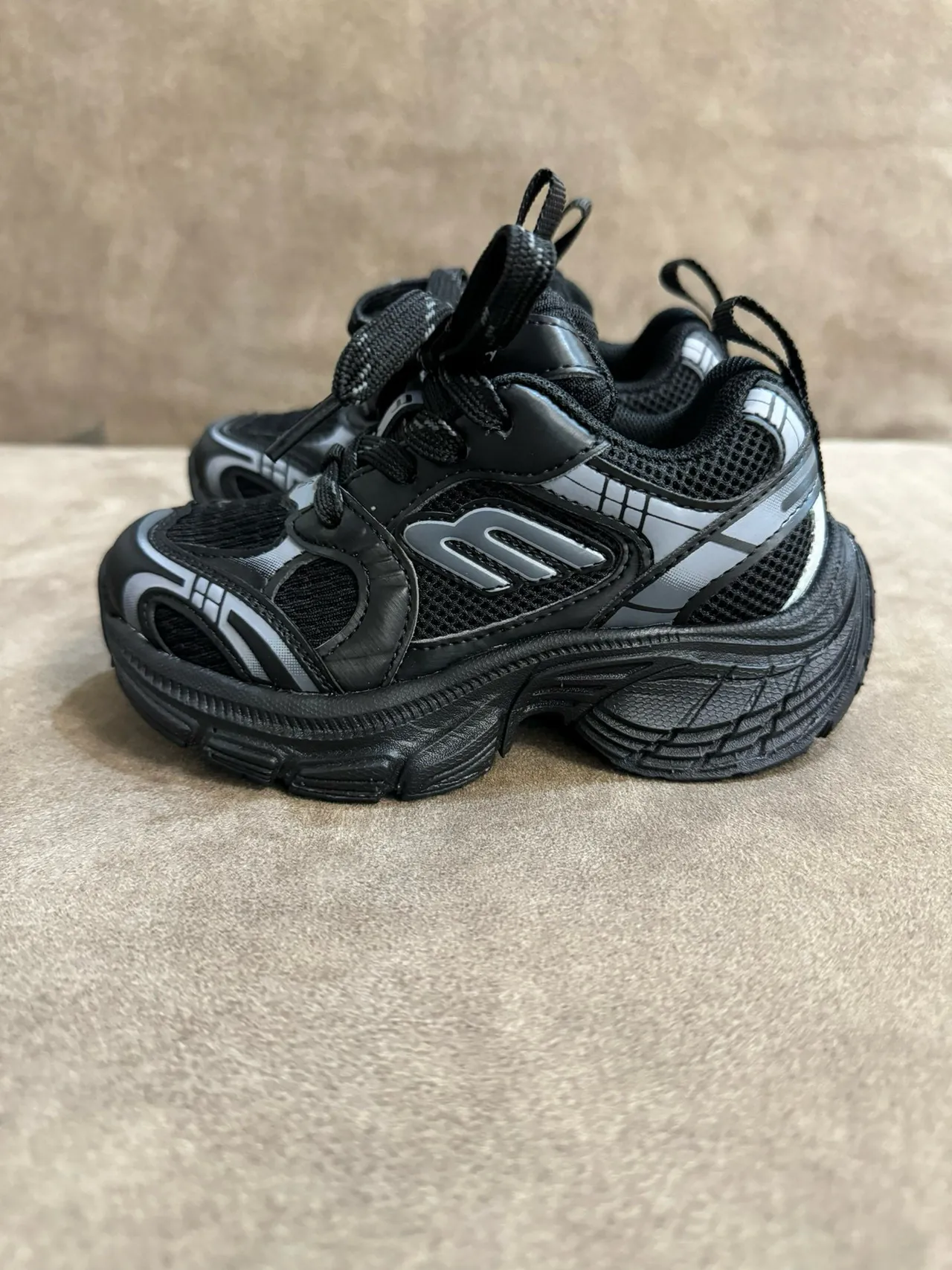 Skechers Silver Gray Sole Mesh And Synthetic Overlay Chunky Sneakers 17