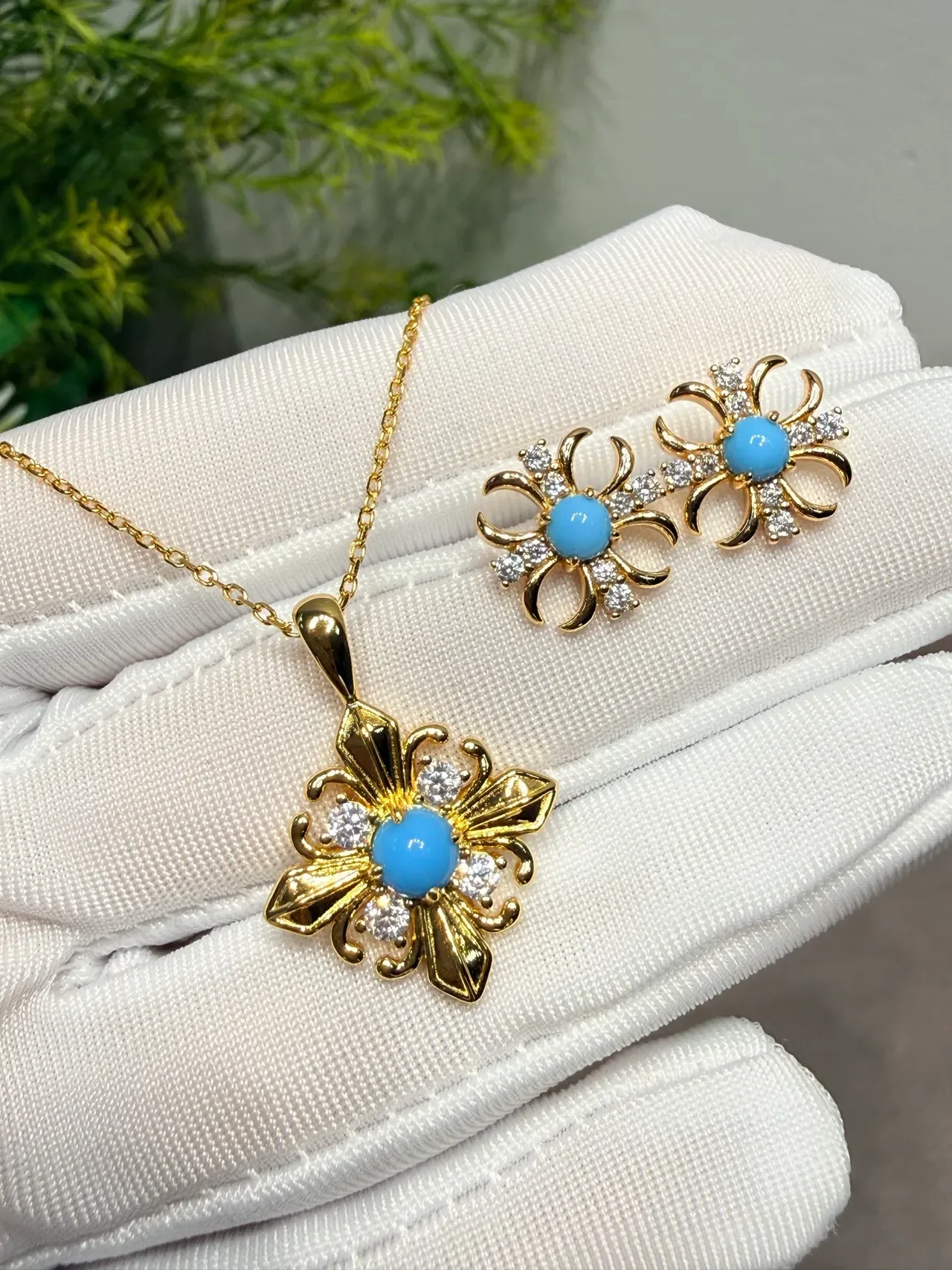 Turquoise Cabochon Starburst Stud Earrings 4