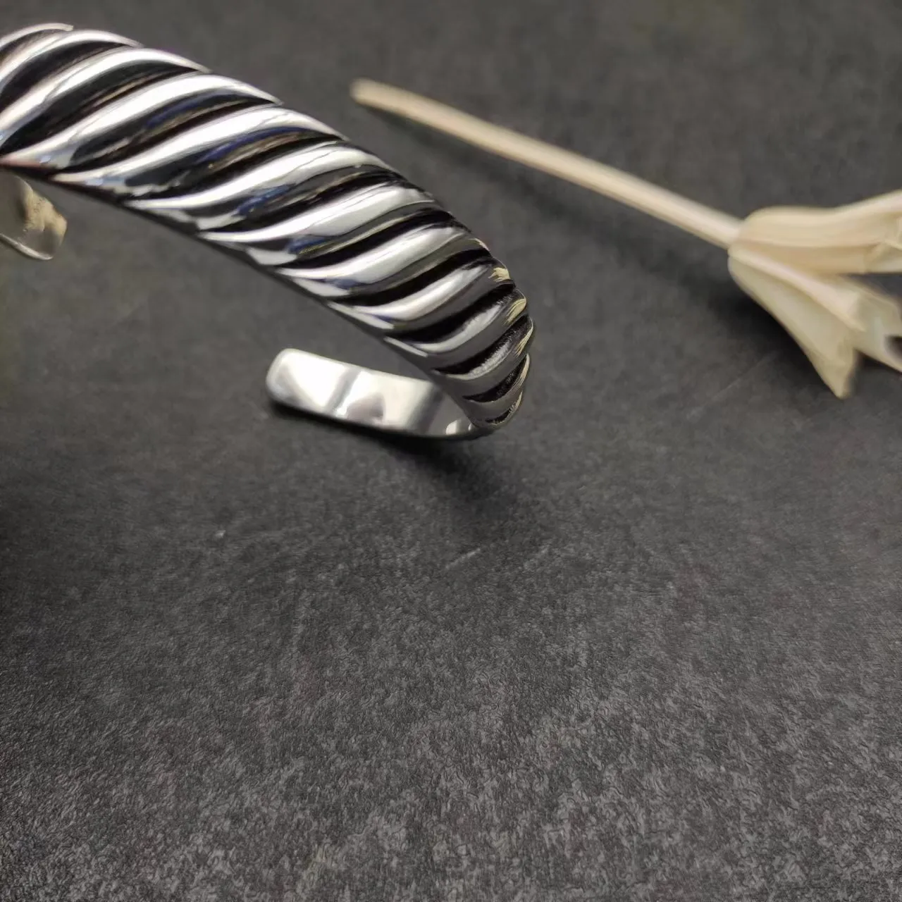 Twisted Rope Motif Polished Silver Open Cuff Bracelet 4