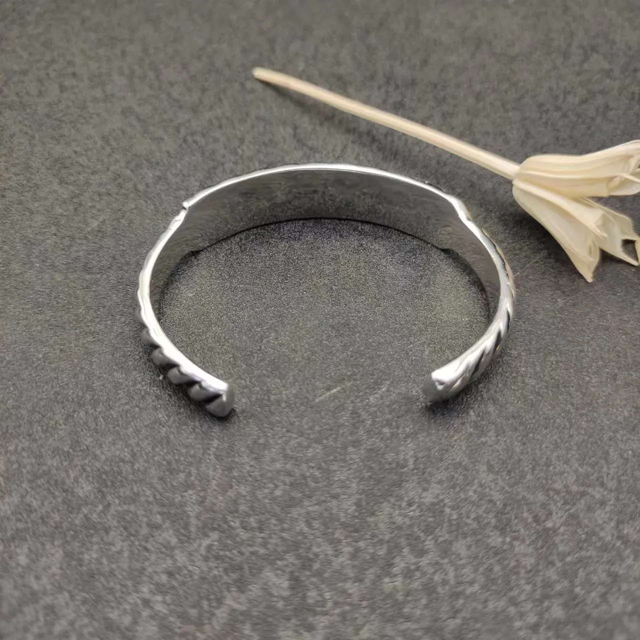 Twisted Rope Motif Polished Silver Open Cuff Bracelet 5