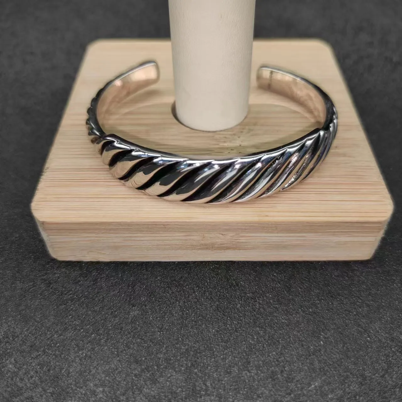 Twisted Rope Motif Polished Silver Open Cuff Bracelet 9
