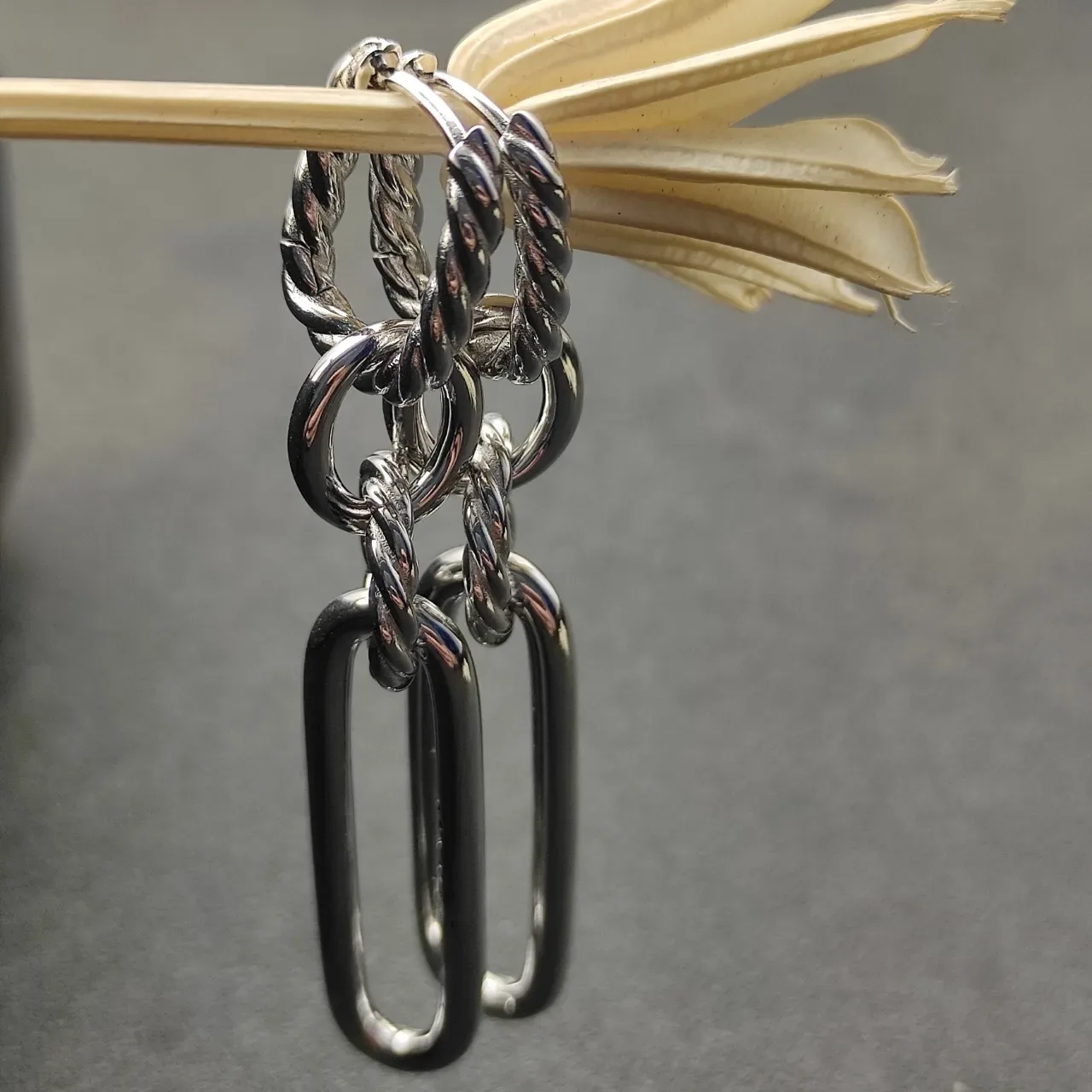 Twisted Rope Oval Link Silver Earrings 4