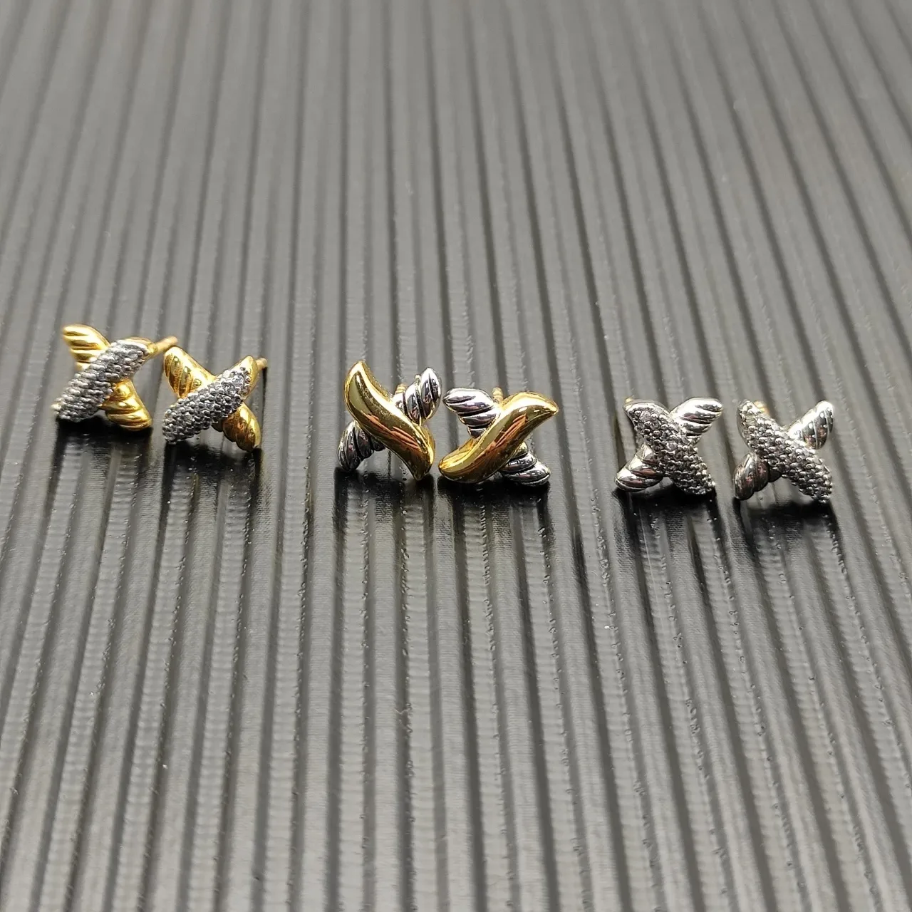 Twisted Rope Pavé Diamond X-Shaped Stud Earrings 2