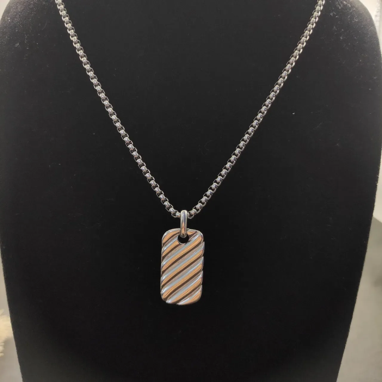 Twisted Rope Texture Rectangular Dog Tag Necklace 7