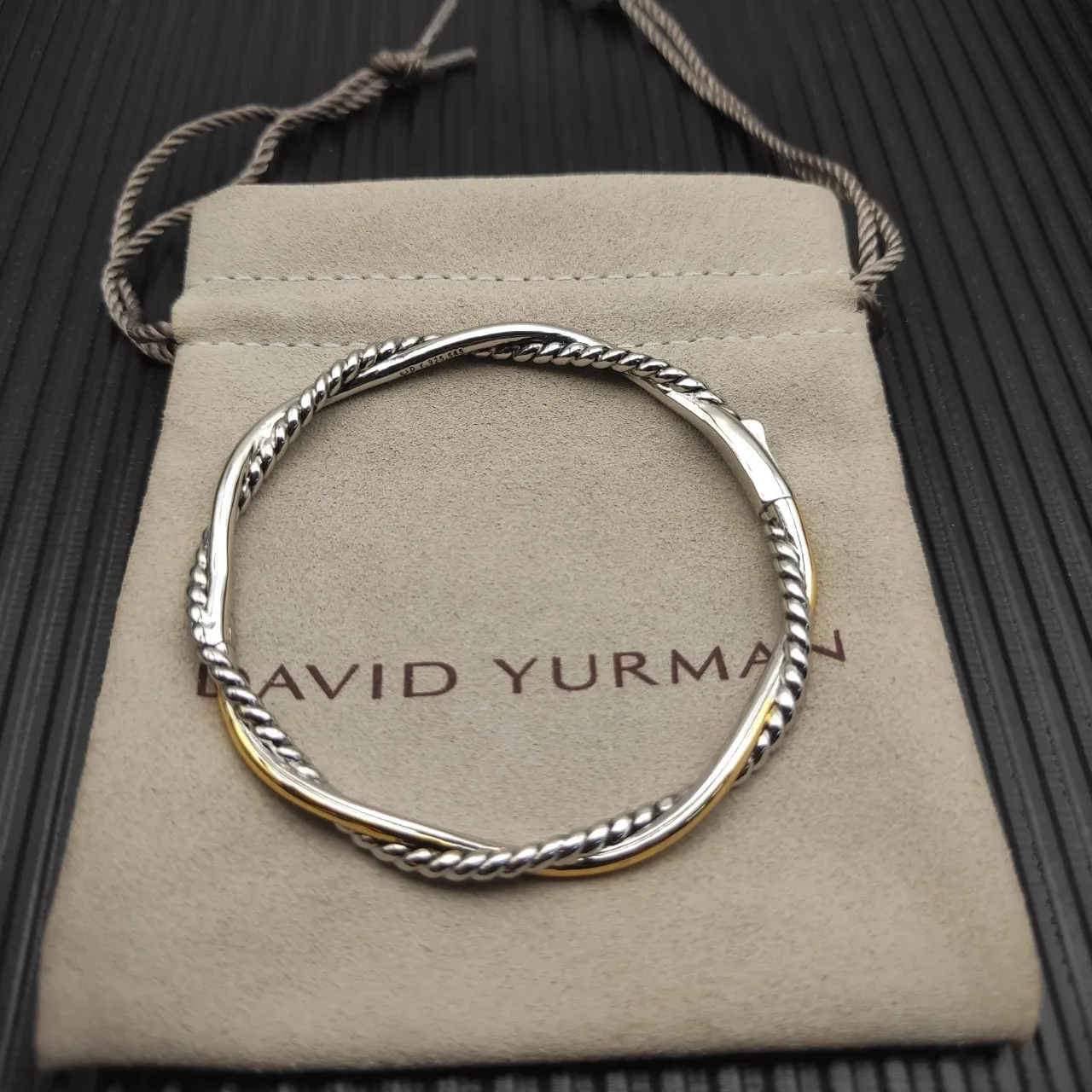 Two-Tone Twisted Rope Motif Bangle Bracelet 5