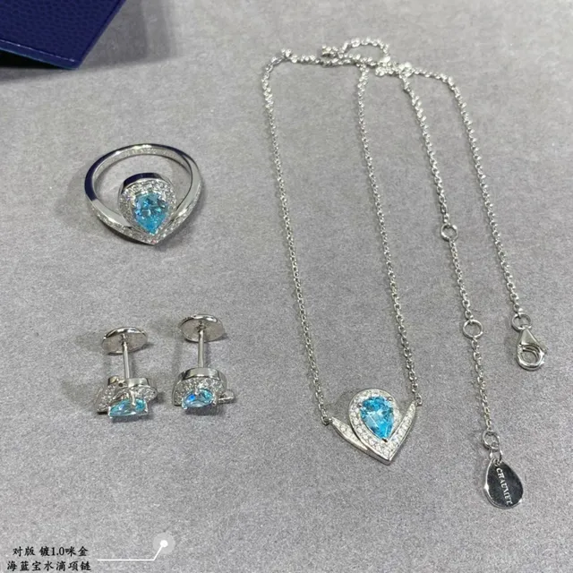 V-Shaped Teardrop Aquamarine and Pavé Diamond Pendant Necklace 4