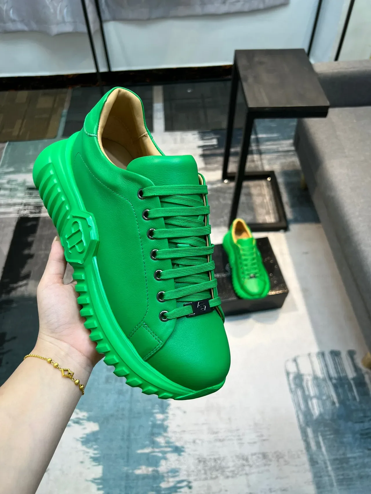 Vibrant Green Leather Low-Top Sneaker 6