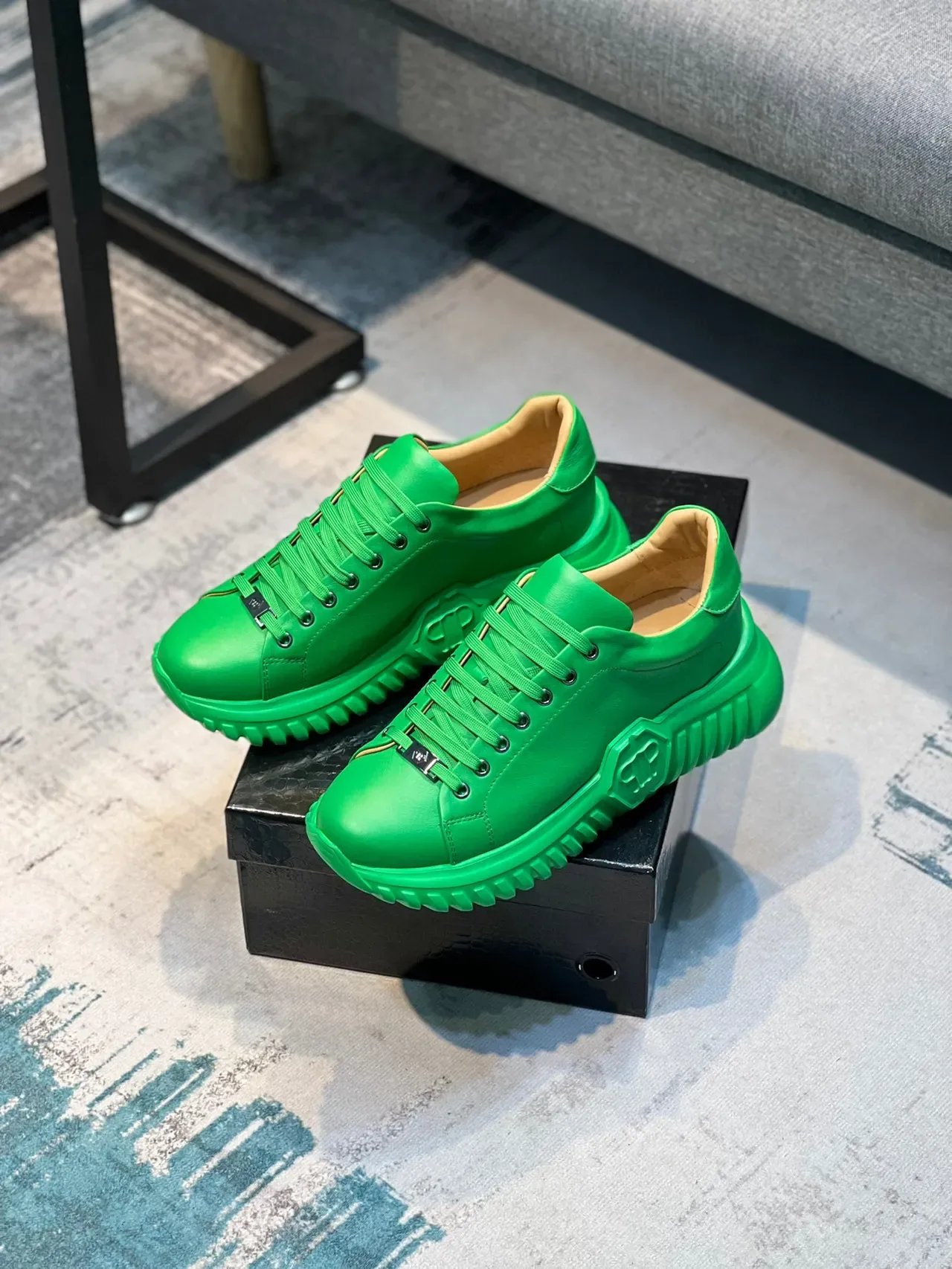 Vibrant Green Leather Low-Top Sneaker 7