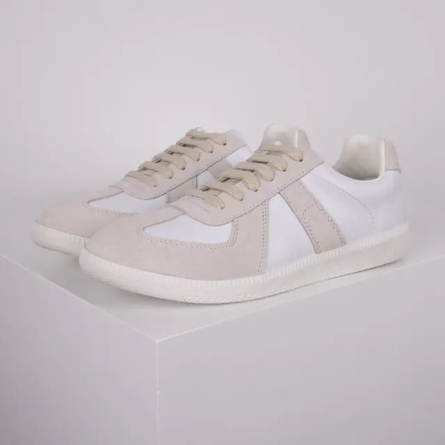 White and Beige Suede-Leather V-Stripe Lifestyle Sneaker 2