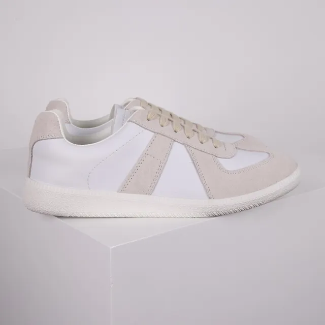 White and Beige Suede-Leather V-Stripe Lifestyle Sneaker 3