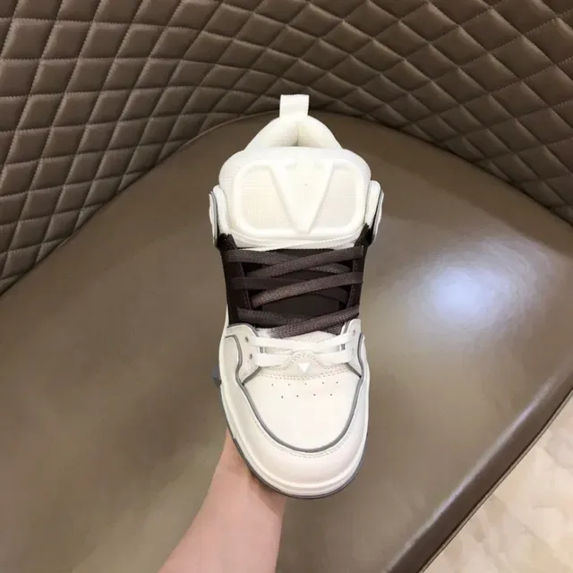White and Black Contrast Panel Lifestyle Sneaker 7
