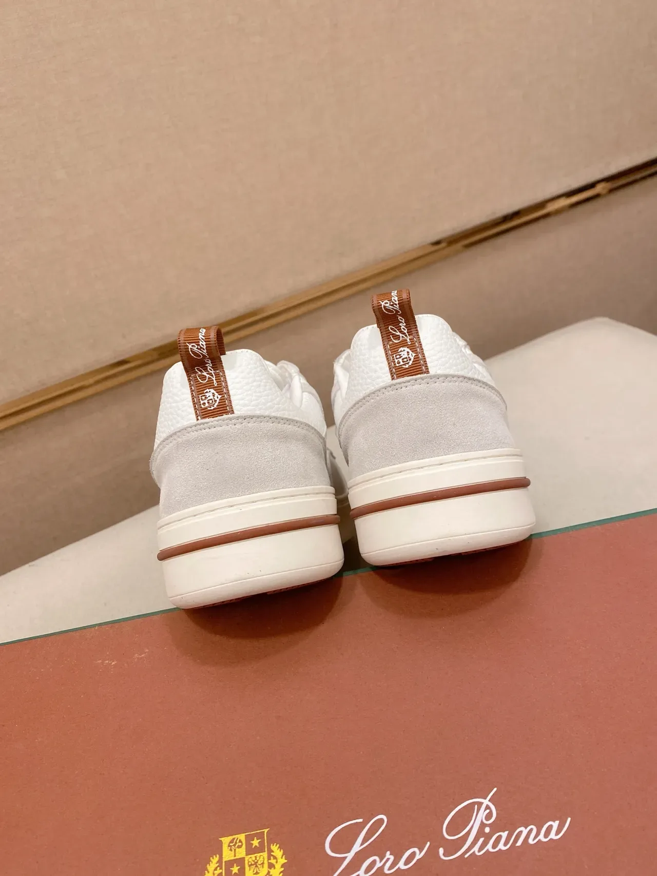 White and Gray Mixed-Material Low-Top Lifestyle Sneakers 3