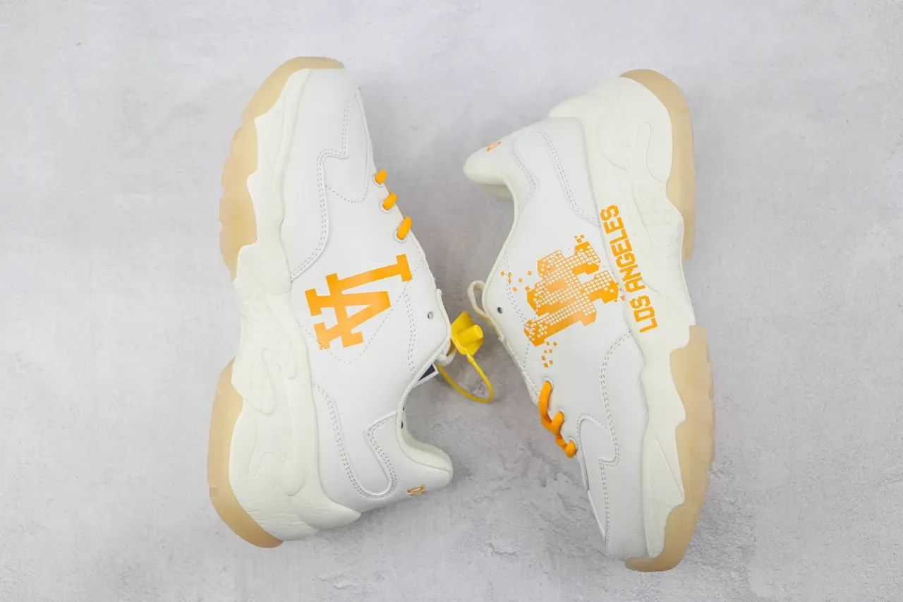 White and Orange Pixel LA Graphic Chunky Lifestyle Sneakers 2