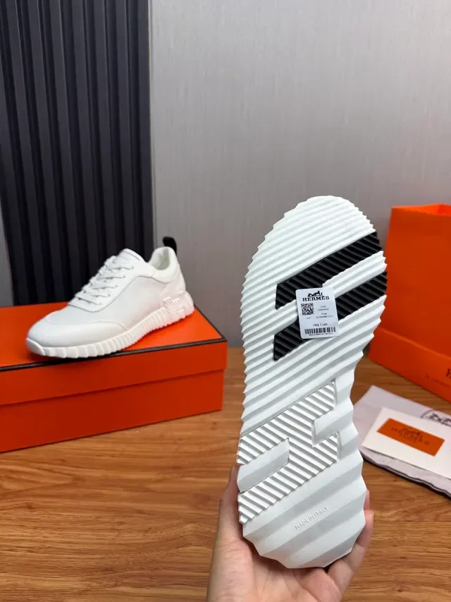 White Black Mesh And Leather Upper Sculpted Ridged Rubber Sole Sneakers 2