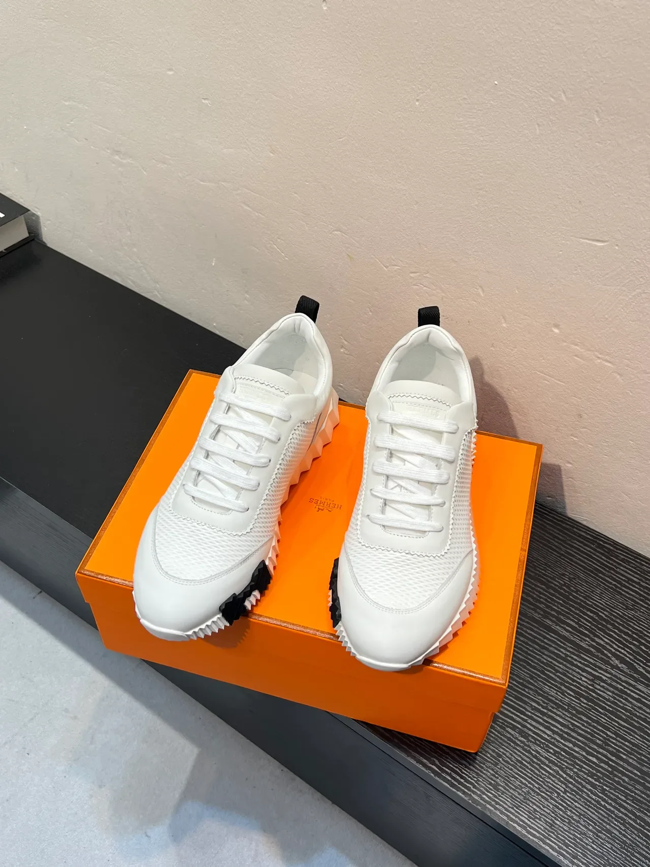 White Black Ridged Sculpted Sole Mesh And Smooth Panels Sneakers 2