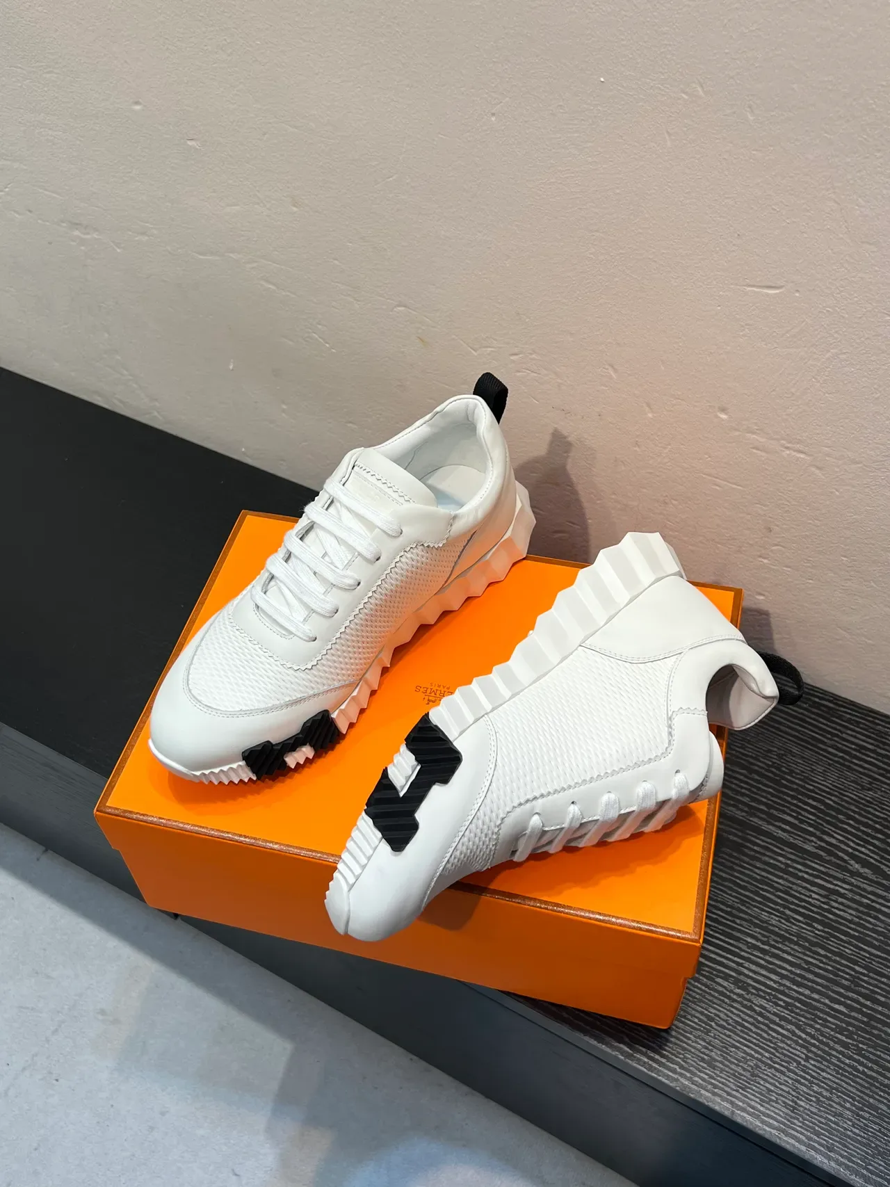 White Black Ridged Sculpted Sole Mesh And Smooth Panels Sneakers 4