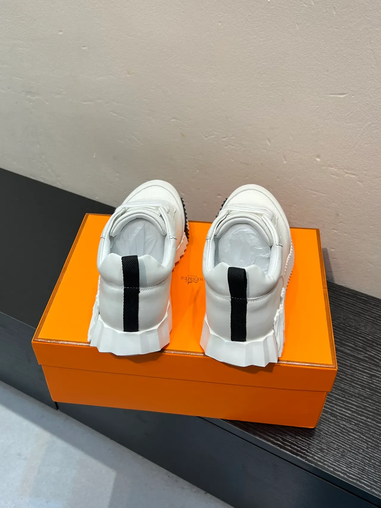 White Black Ridged Sculpted Sole Mesh And Smooth Panels Sneakers 6