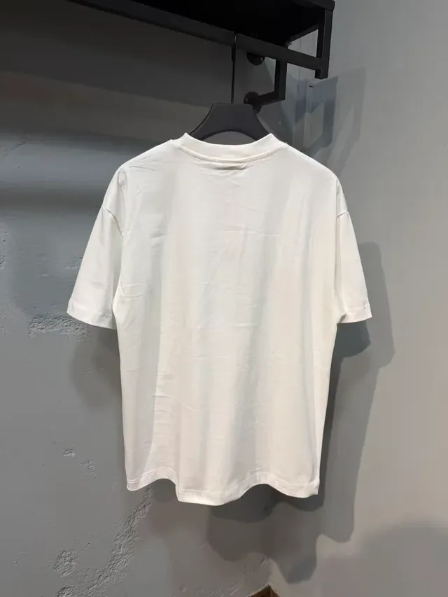 White Graphic-Print Crew-Neck Relaxed Fit T-Shirt 6