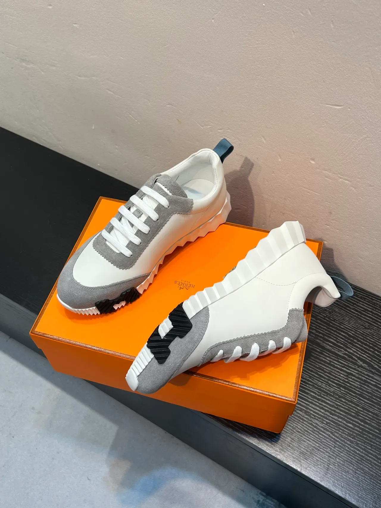 White Gray Sculpted Ridged Sole Mixed Leather And Suede Sneakers 4