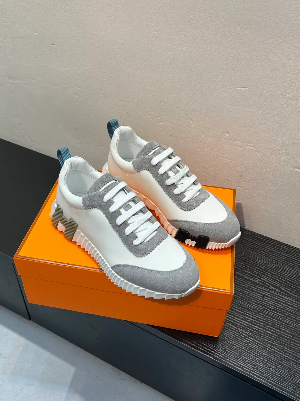 White Gray Sculpted Ridged Sole Mixed Leather And Suede Sneakers 5