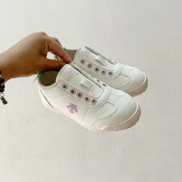 White Green Laceless Slip-On Perforated Strap Closure Lifestyle Sneakers 24