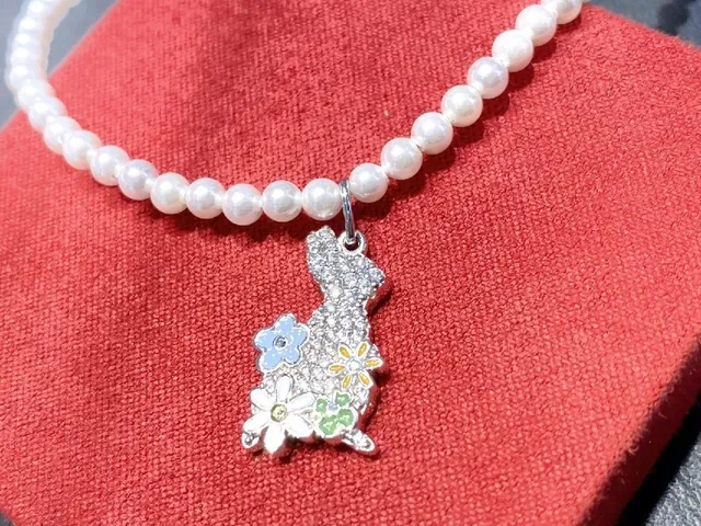 White Multicolor Pearl Strand Enamel Floral Pendant Necklace 8