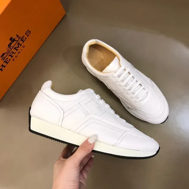 White Panelled Low-Top Lace-Up Sneaker 6