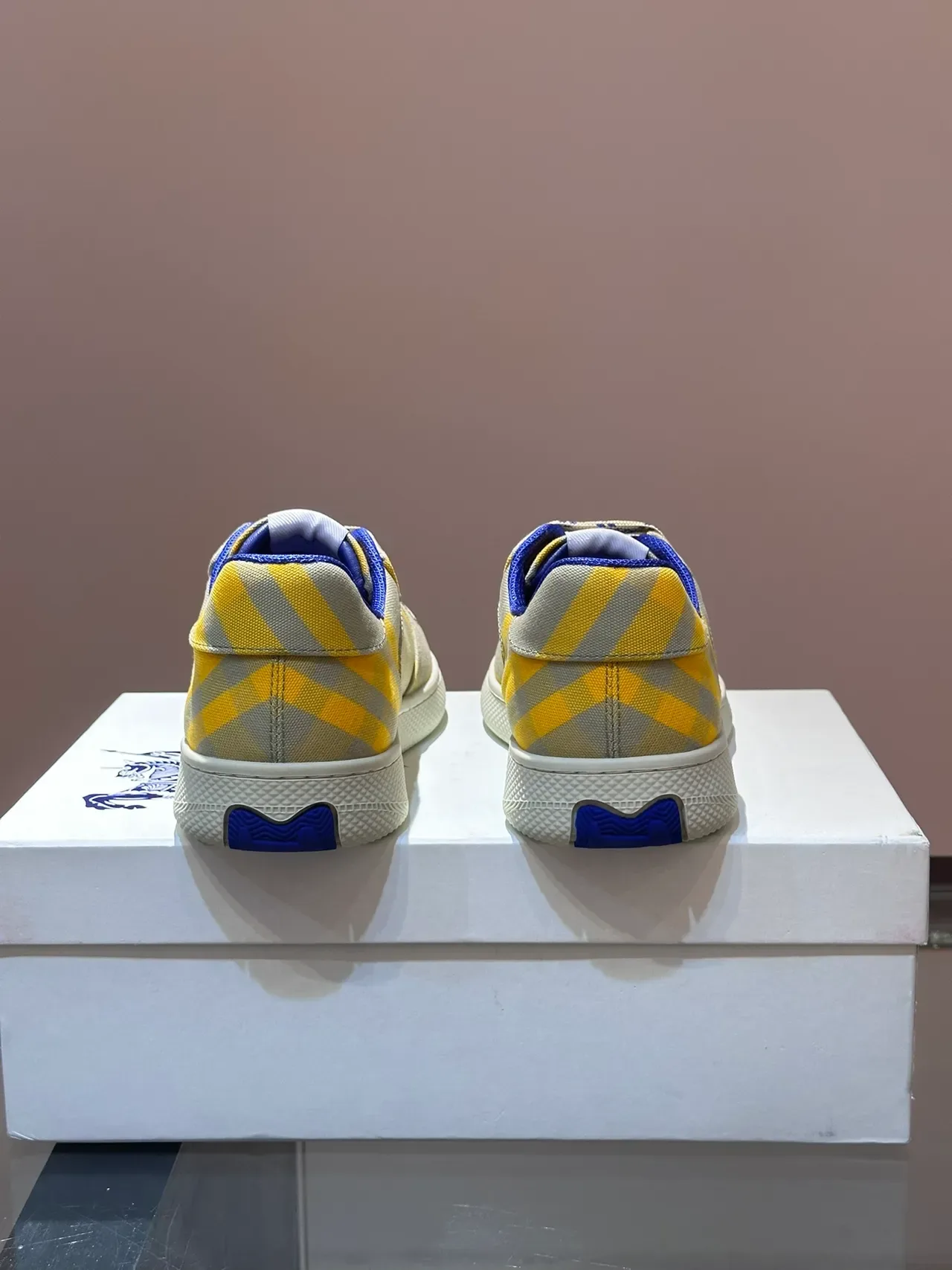 Yellow and Gray Striped Low-Top Lifestyle Sneakers 4