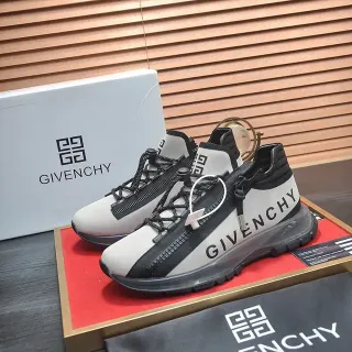 Givenchy City Sport Off-White و أسود حذاء رياضي لايف ستايل