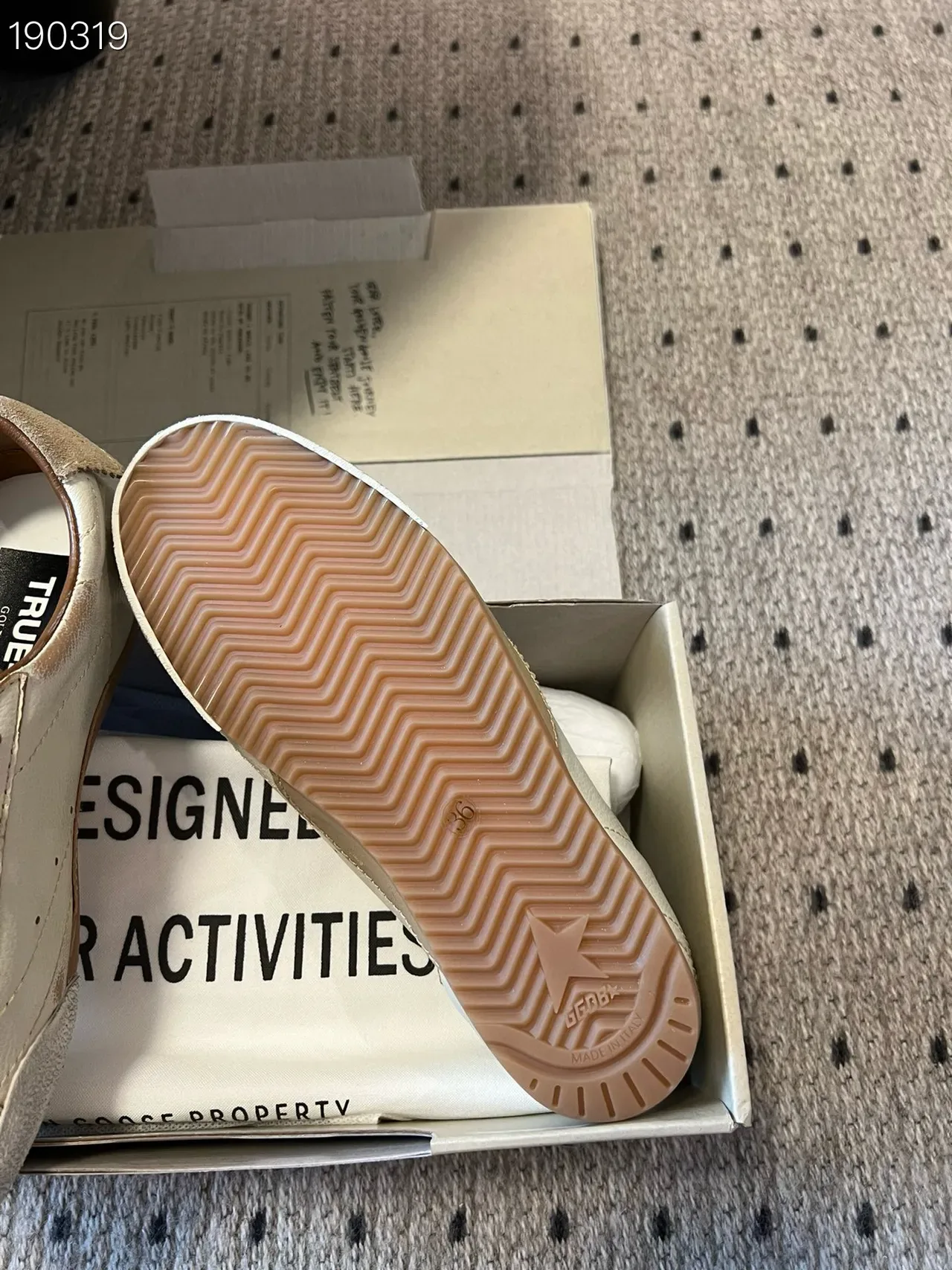 Golden Goose Super-Star حذاء رياضي أسلوب حياة جلد متضرر نجم معدني 5