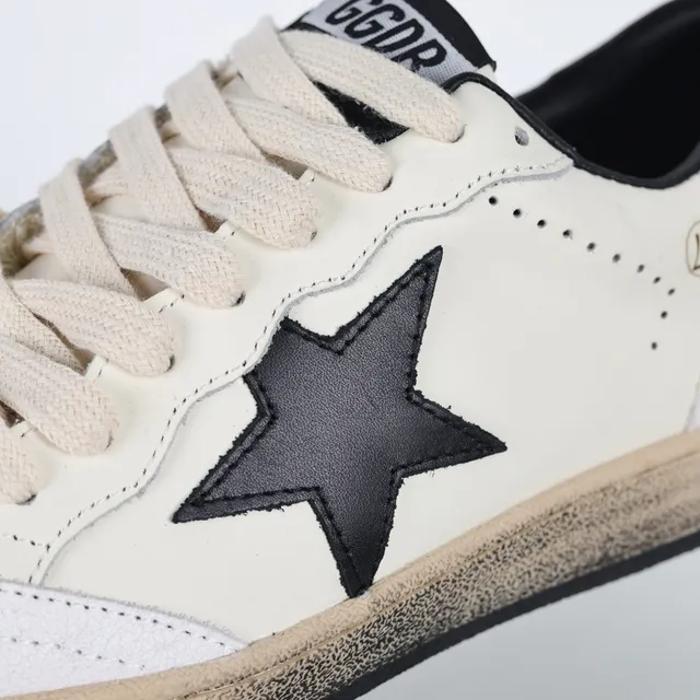 Golden Goose Superstar Off-White cuir usé sneakers lifestyle 6