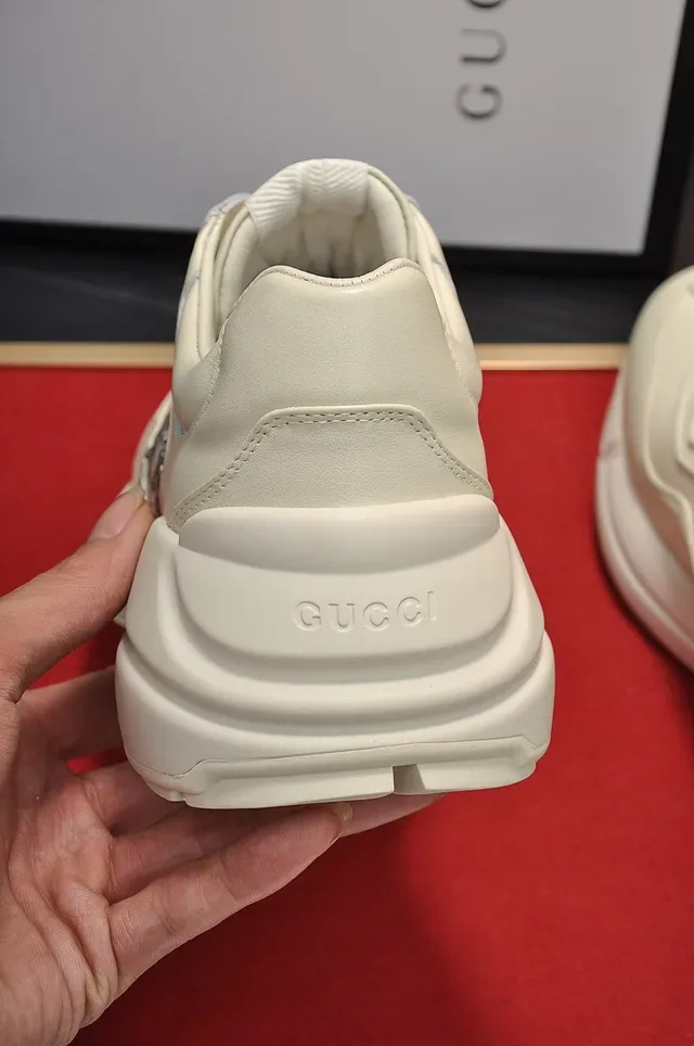 Gucci Ace Cat Embroidered Off-White Lifestyle Sneaker 2